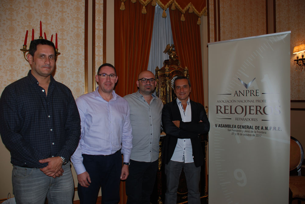Nueva junta directiva ANPRE. De izquierda a derecha, el tesorero Germán Gil Alonso, el presidente Manuel Díaz Muñoz, el vicepresidente y secretario, Francisco Javier Lorenzo Fariña; y el responsable de Comunicación, José María Galisteo Acedo.